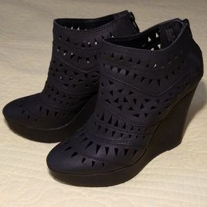 Jasmin JKash Wedge Bootie - Sz. 8